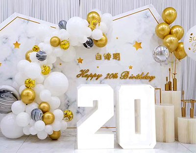 Ů����20�������ɶ���̨������